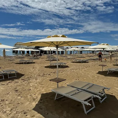 24 Center Parking And Sea Design District Lignano Sabbiadoro